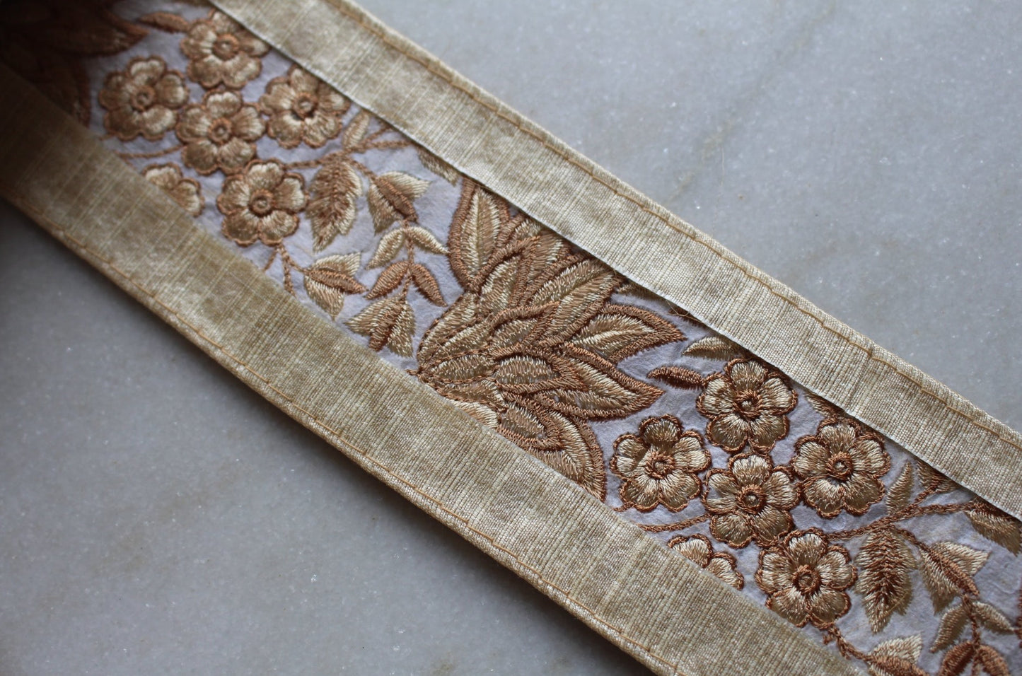 ◆Flower ( DHA Beige - 30624141504 )