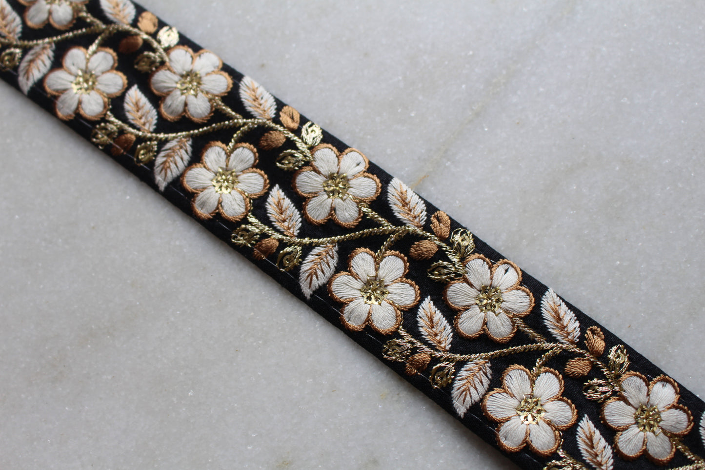Flower ( SKR Black - 306241523 )