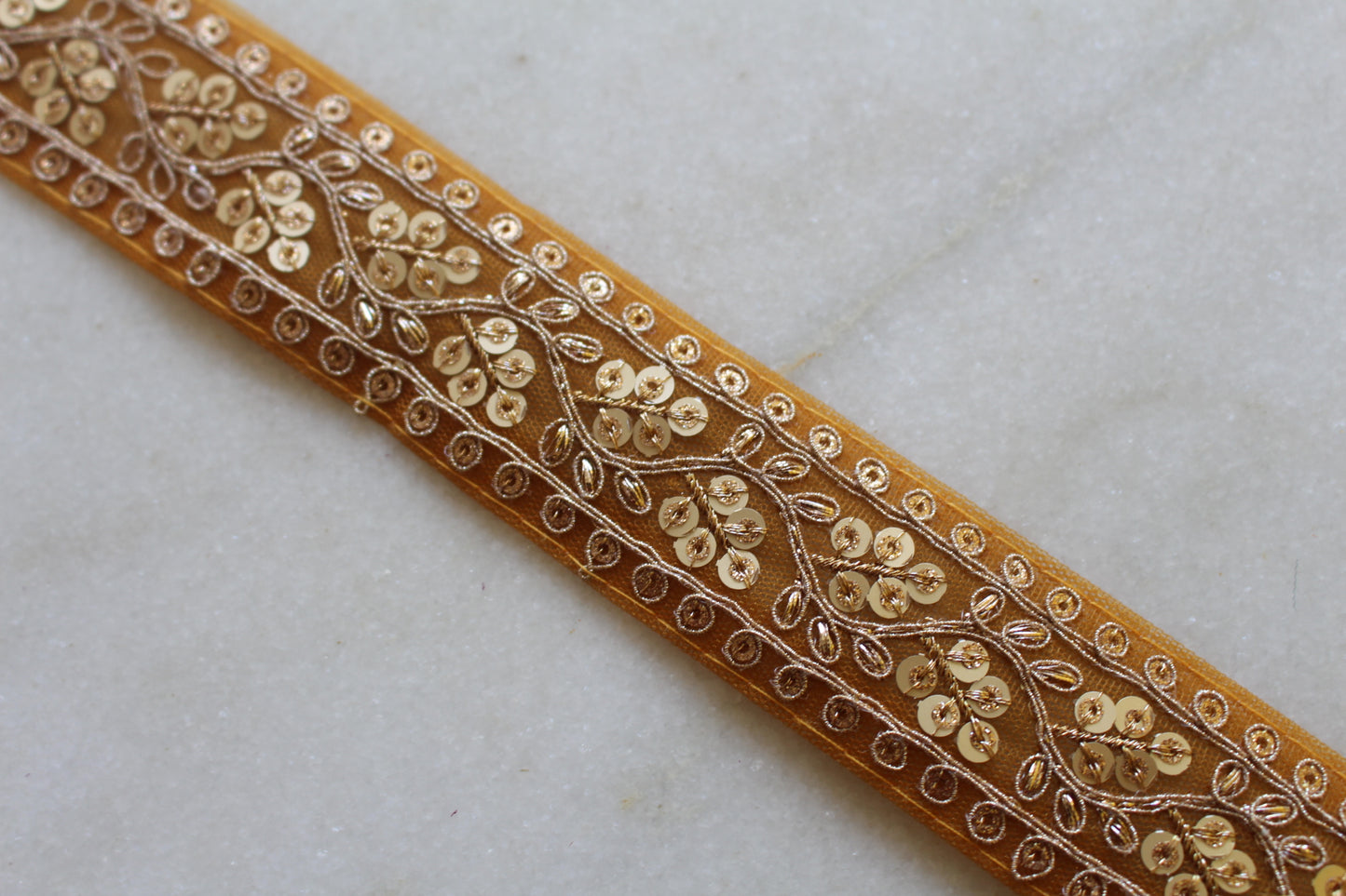 GOLD ( Yellow 23071948 )