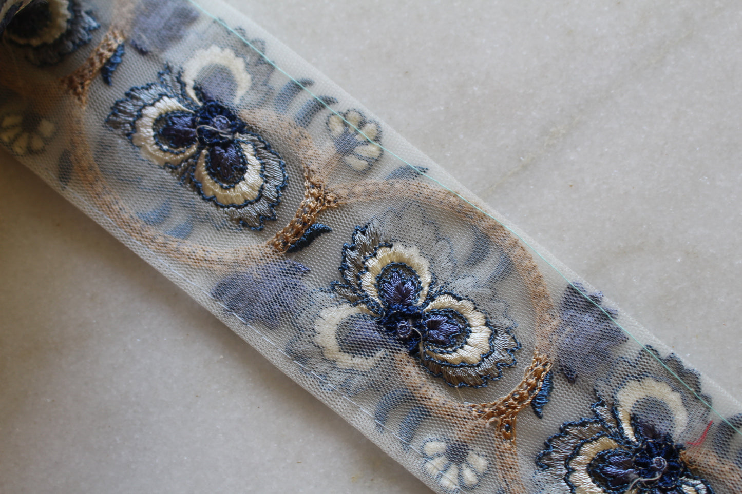 Flower Garden ( Trefoil Blue 2307301718 )