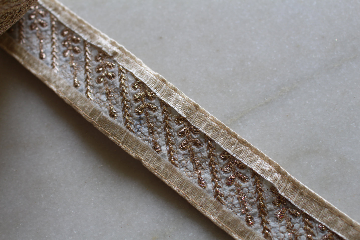 GOLD ( White 2309271248 )