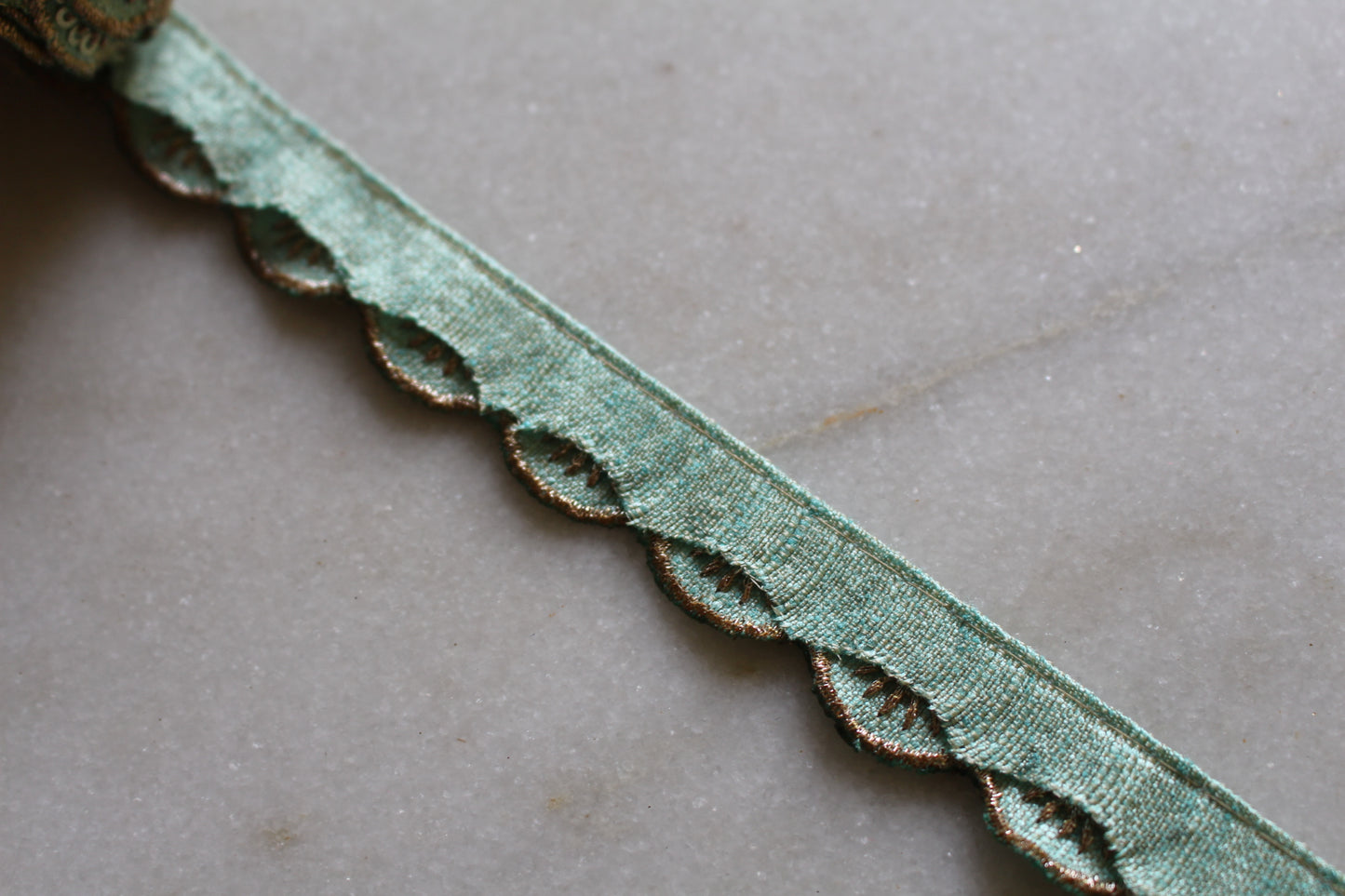 GOLD( LB Arch  2309271340 )