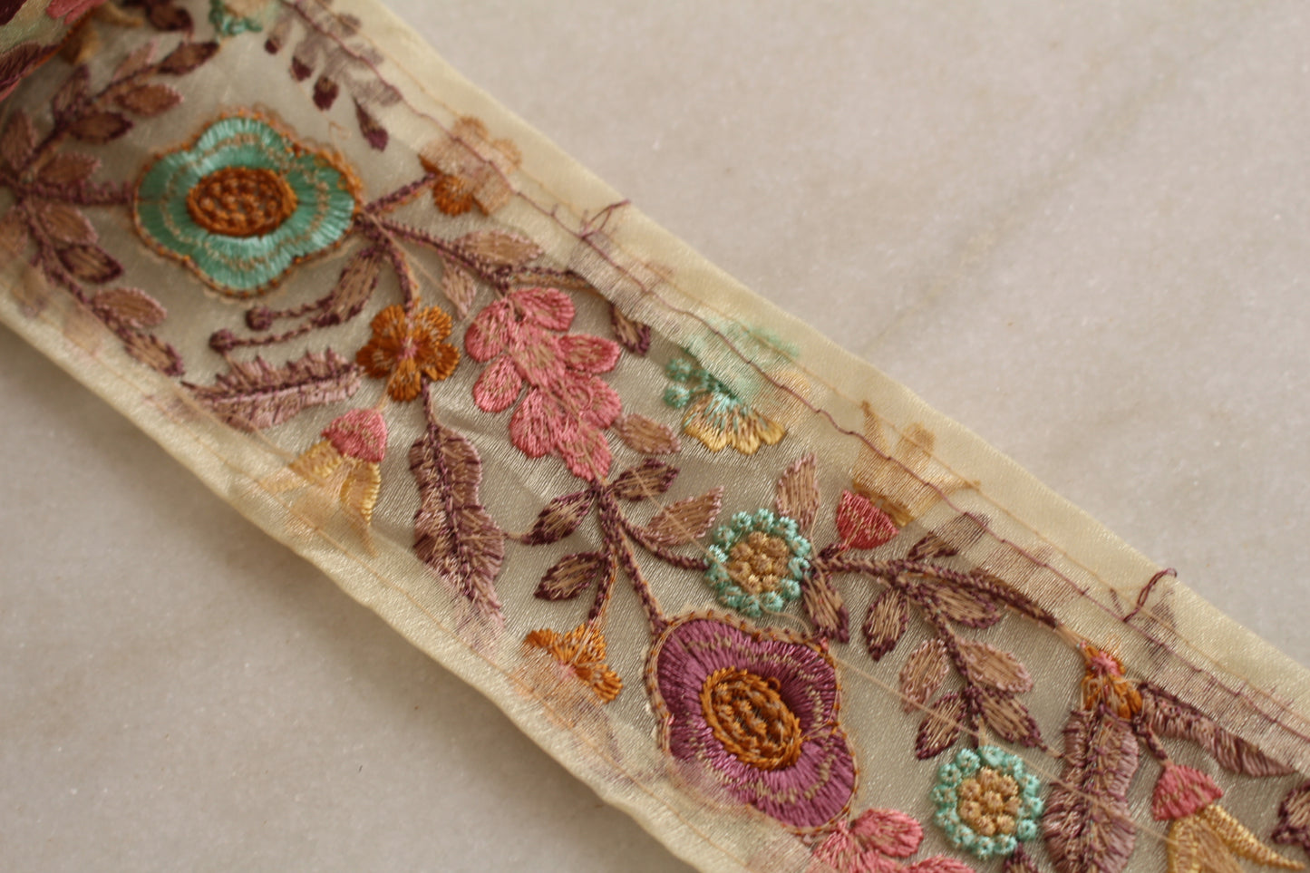 Flower Garden ( UCUYPB 2312172433 )