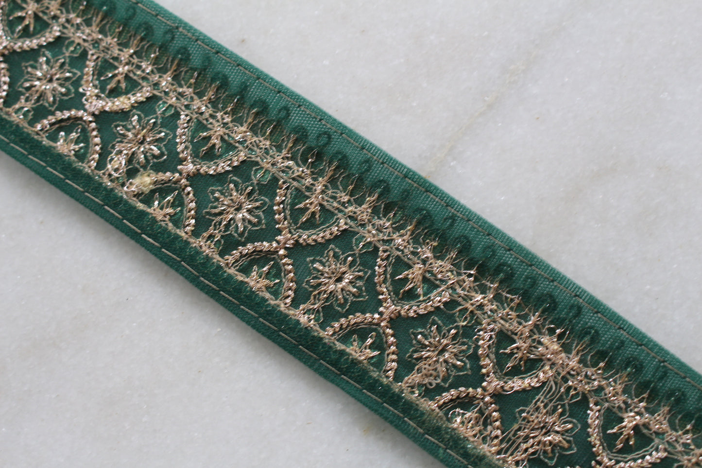 GOLD ( GR - MKBK  239131348 )