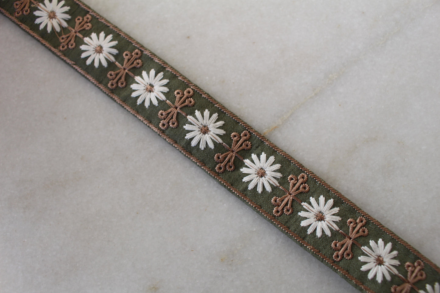 Flower ( BSS - Green 2412101146 )
