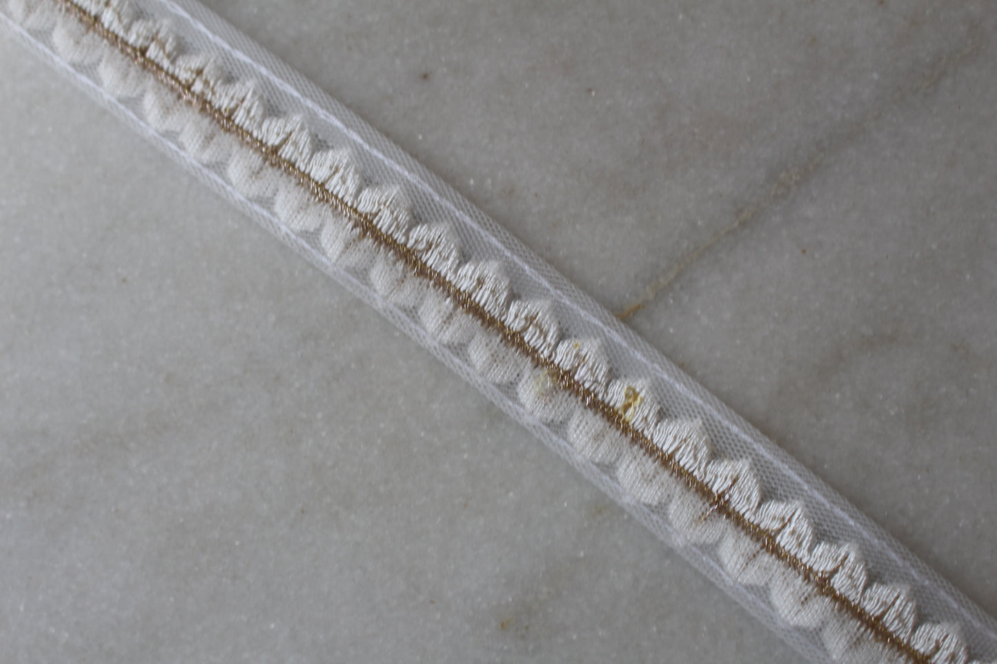 Unique ( White - 2504090851 )