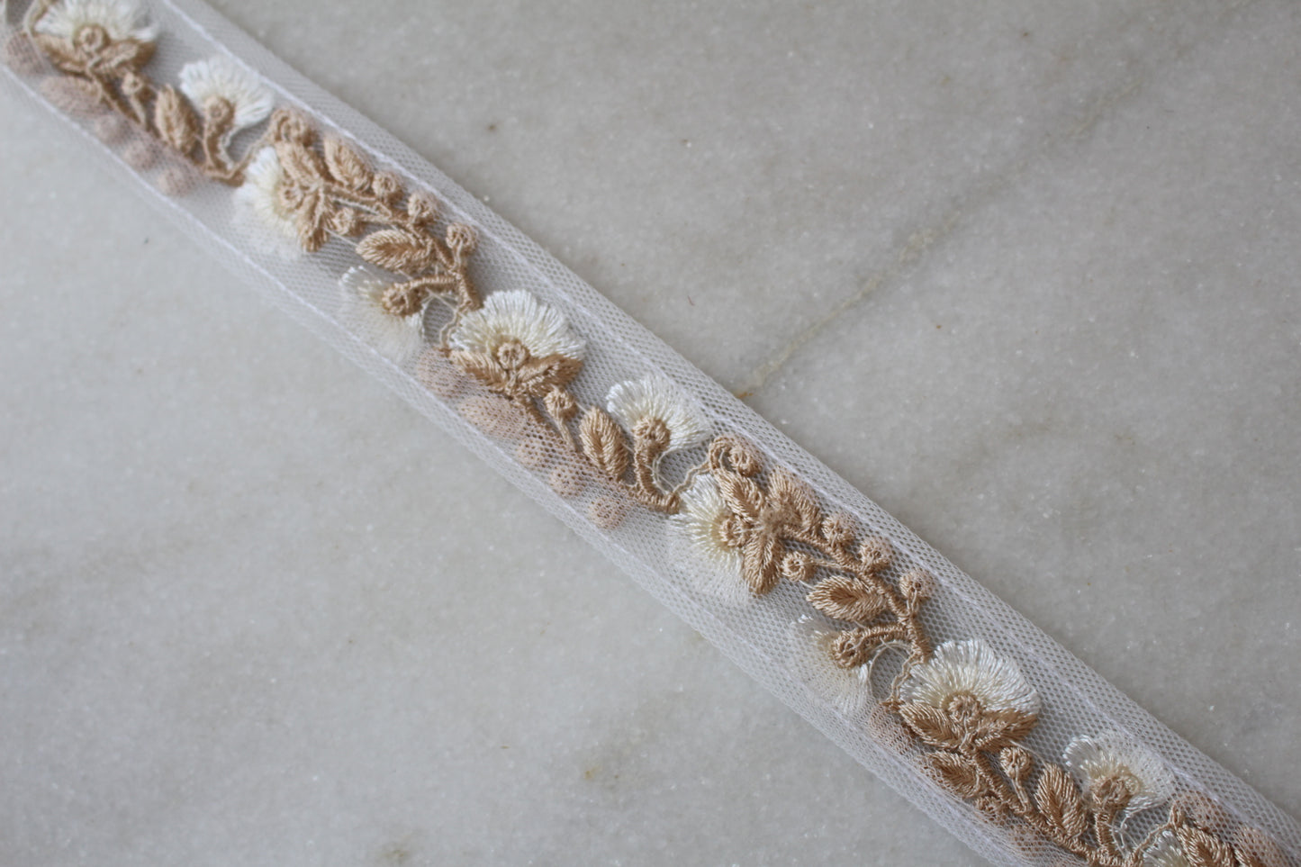 Flower ( MOUG White - 2504082213 )