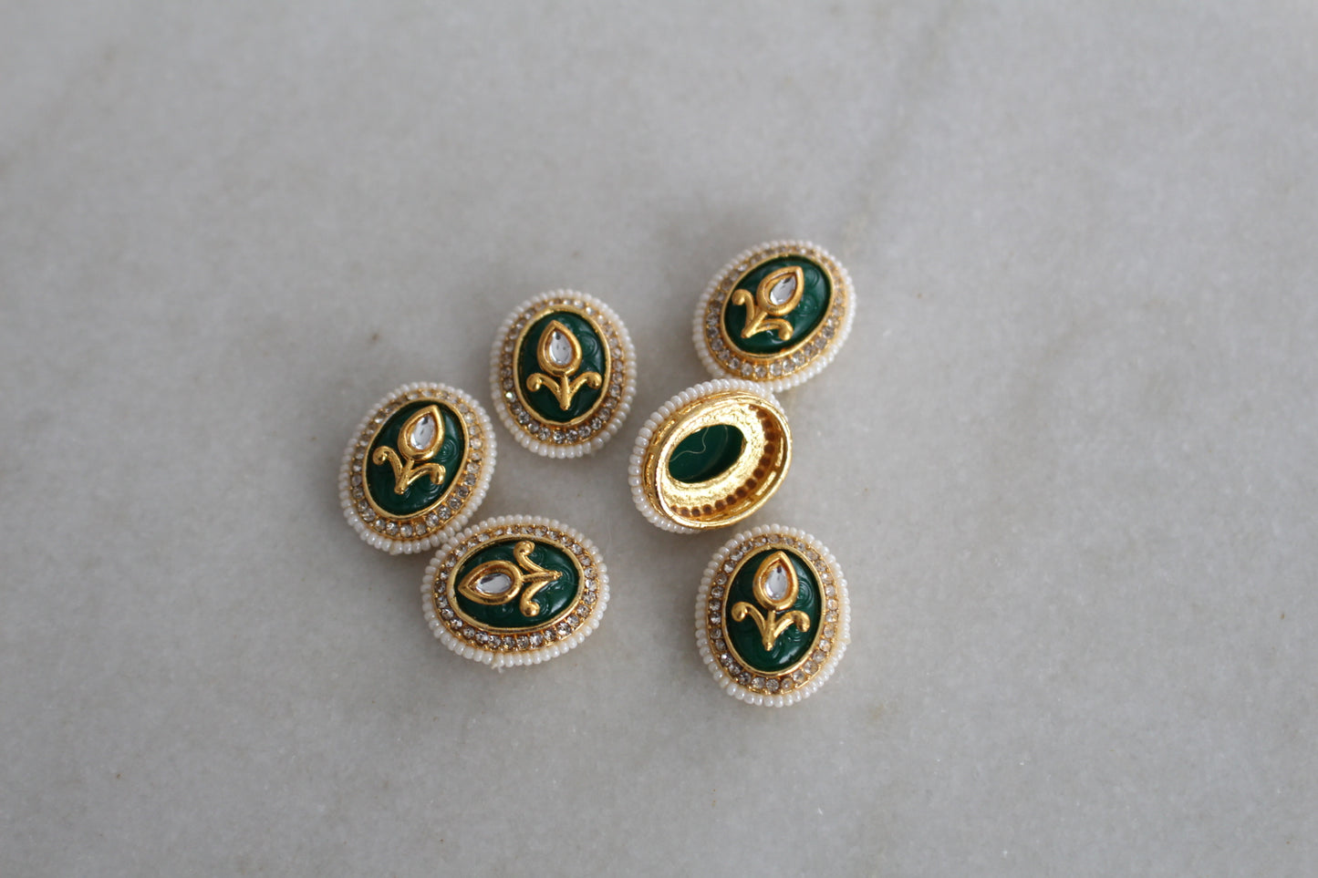 Buttons 66141404