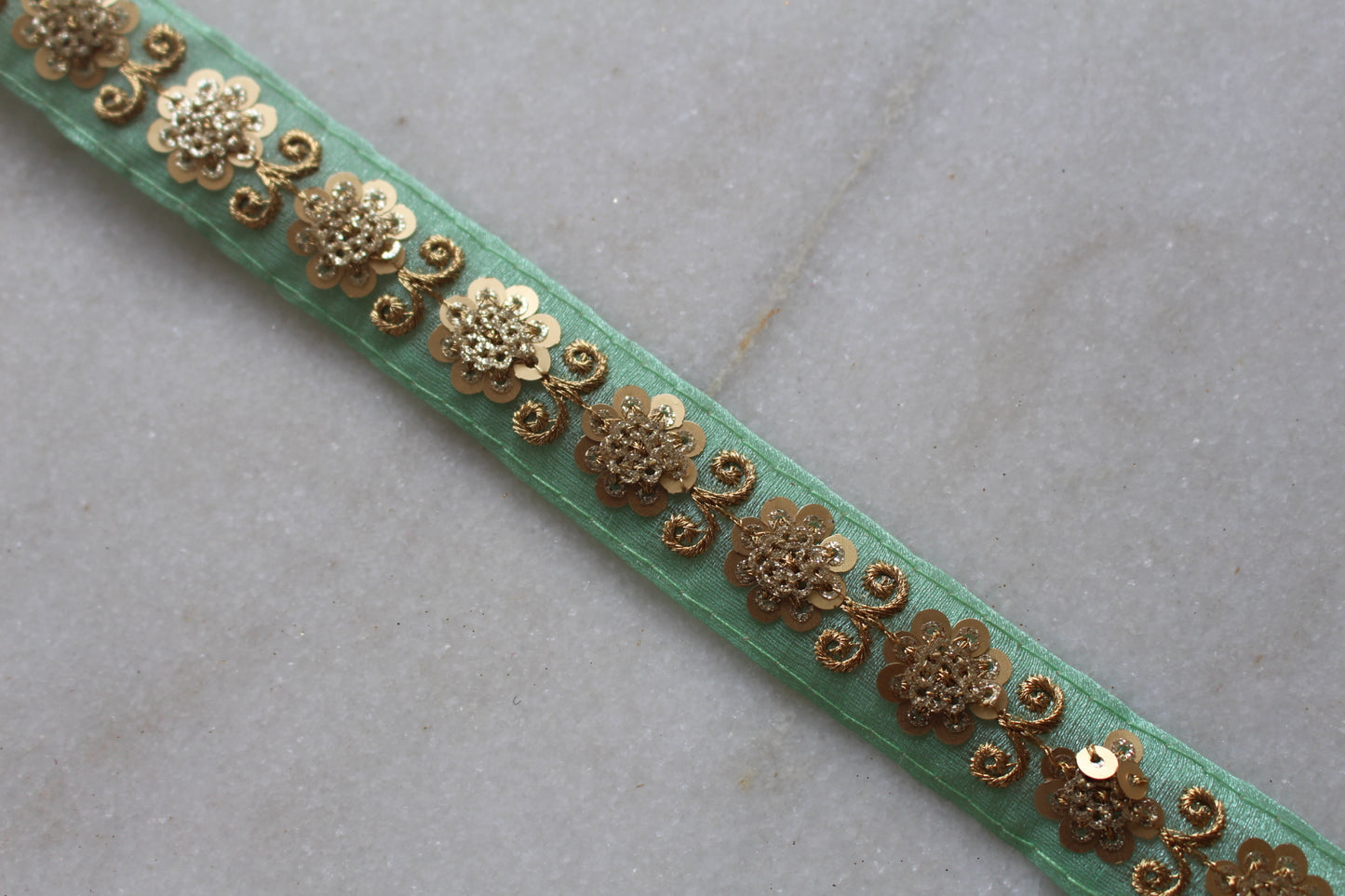 GOLD ( Mint 2308291506 )