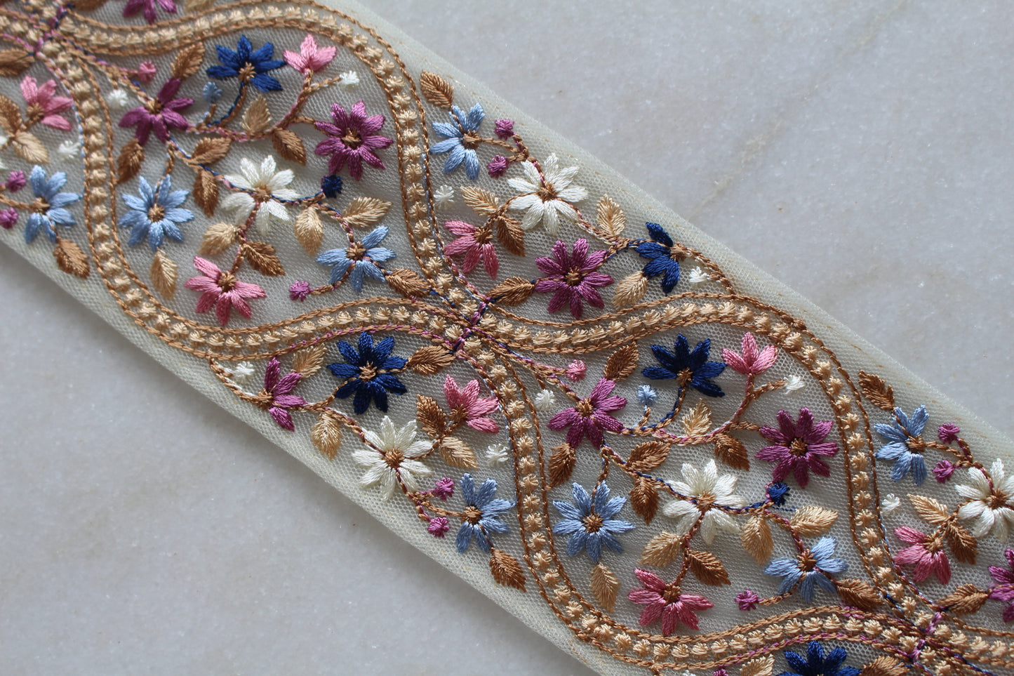 Flower Garden ( WAV Beige 2308291519 )