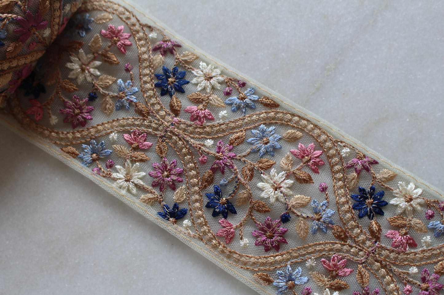 Flower Garden ( WAV Beige 2308291519 )
