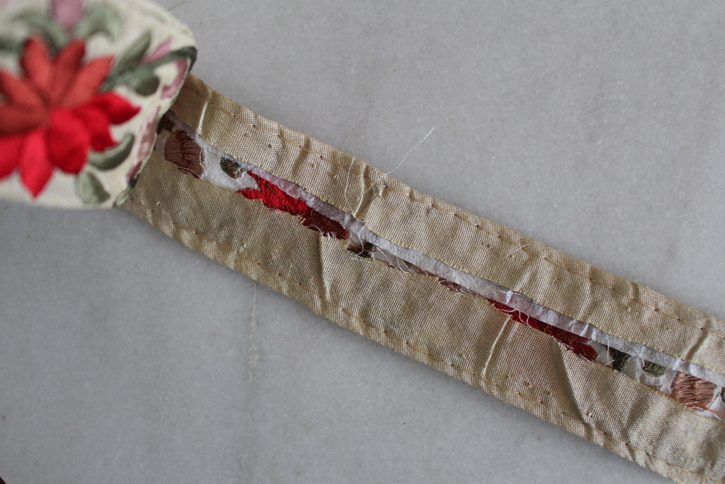 Flower Elegant ( Beige × Red - 1 )