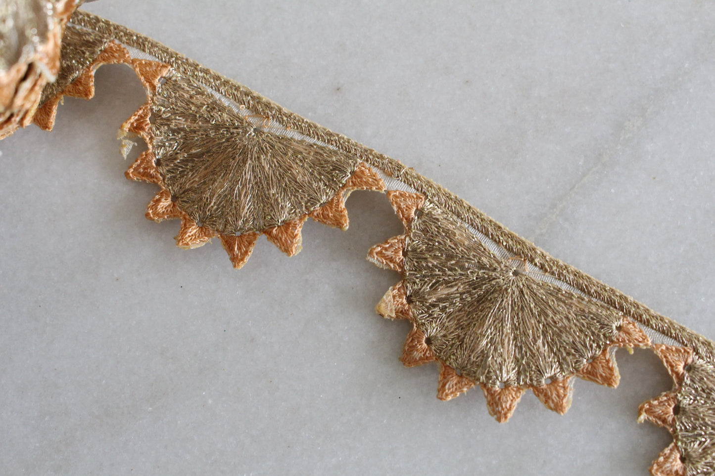 Unique  ( Arc Of Sunflower Orange - 030451 )