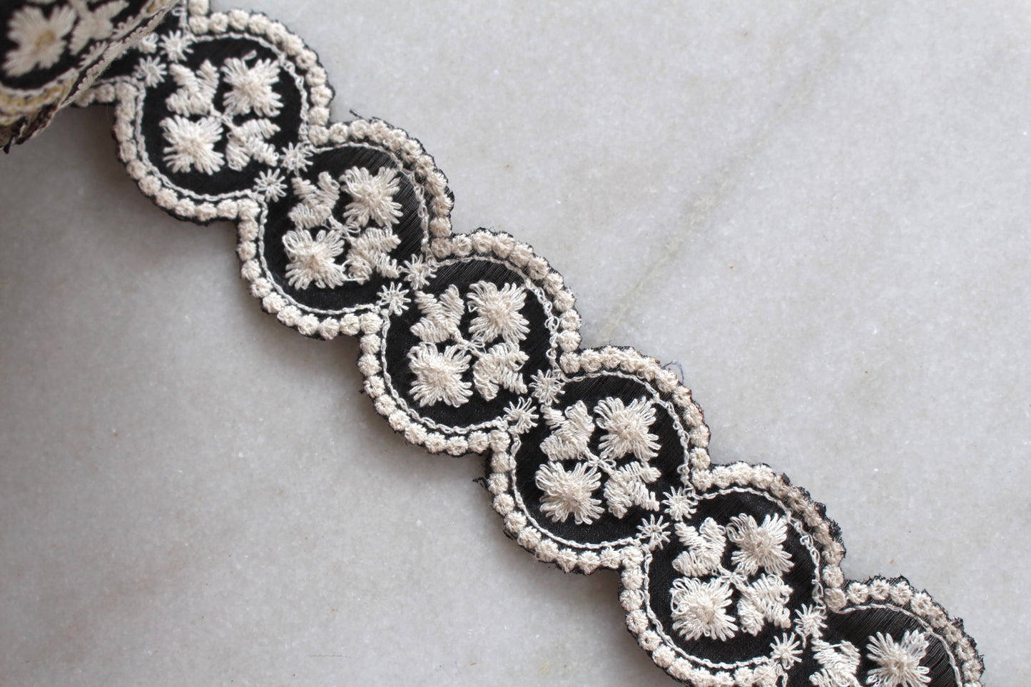 ◆Flower ( Arch Black 262122010 )