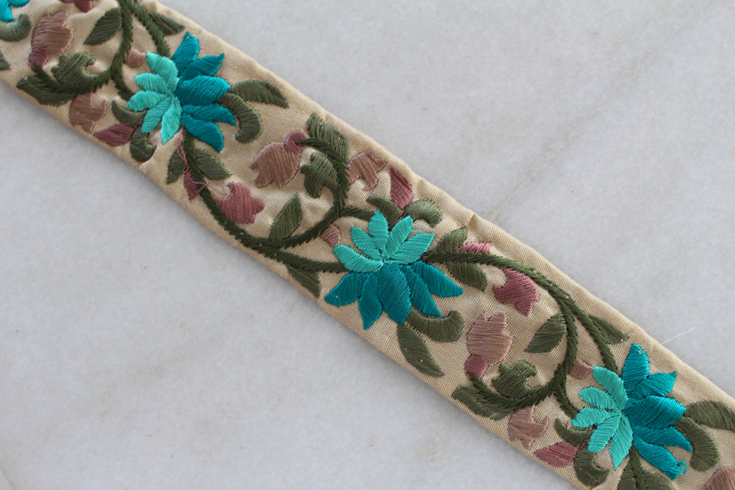 Flower Elegant ( Beige × Emerald - 092311 )