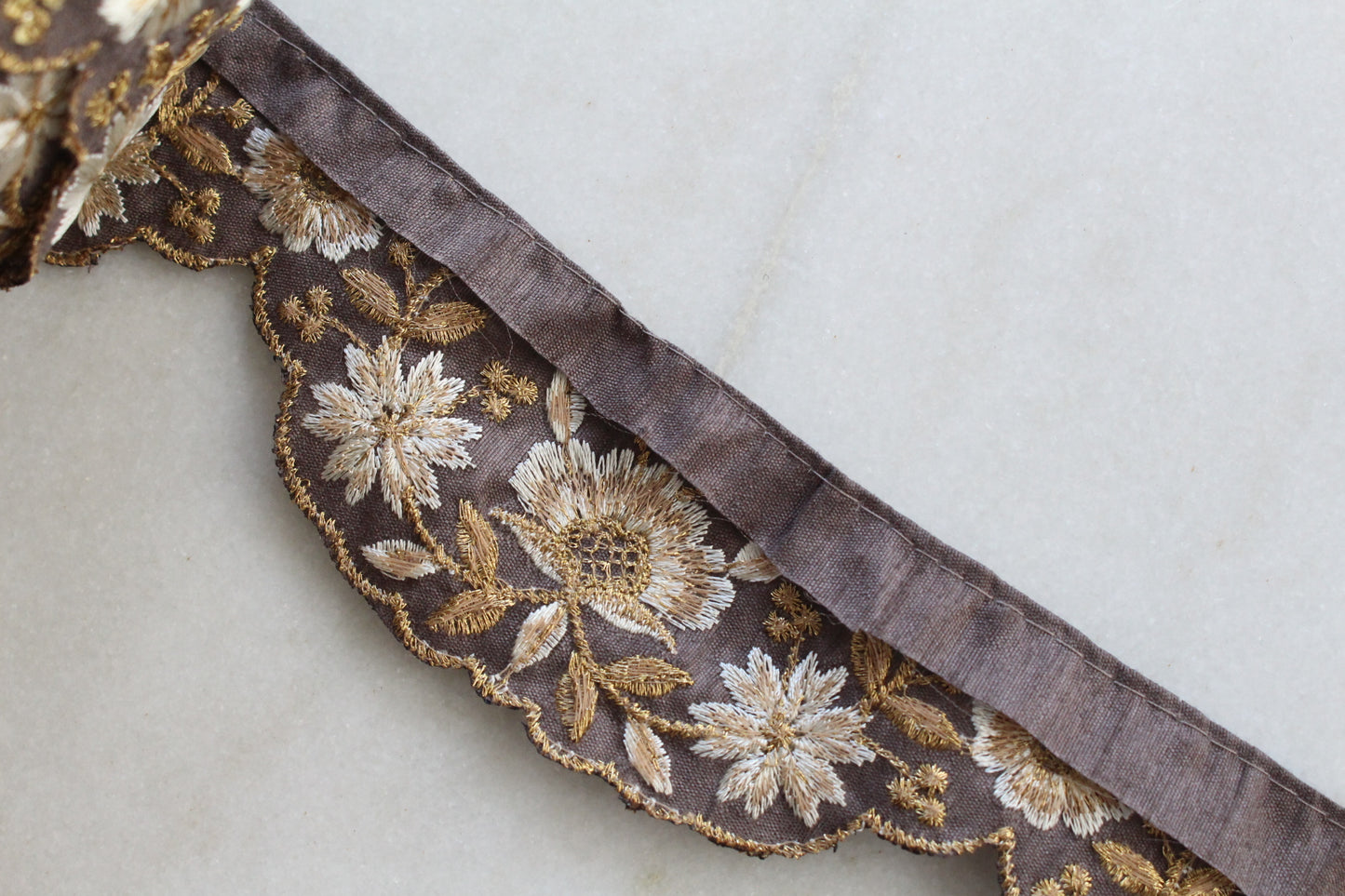 ◆Flower ( Arch Brown - 28181723 )