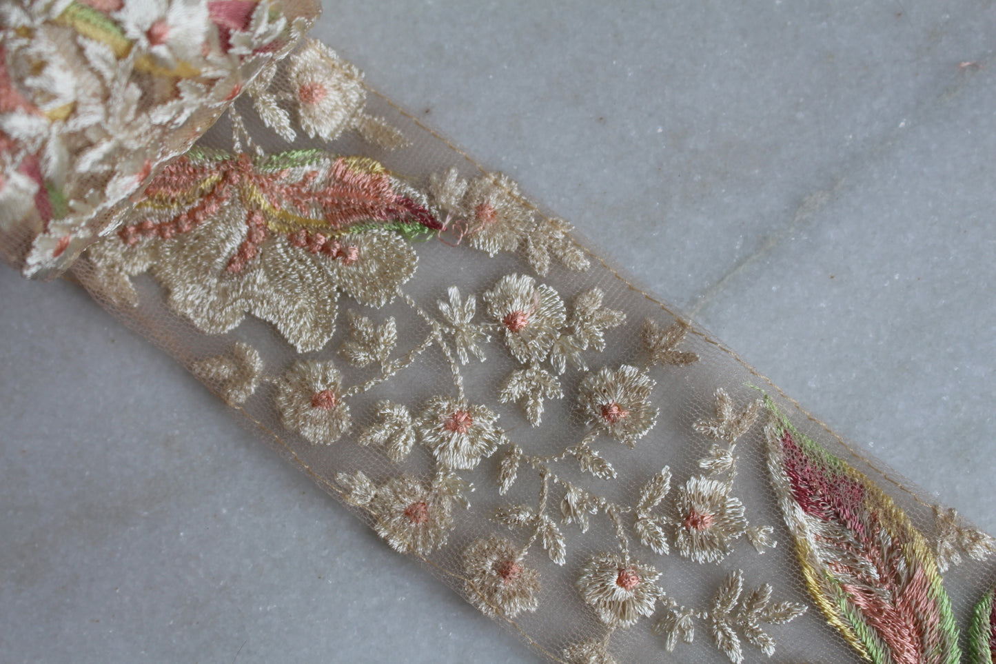 Flower Garden ( Beige × Yellow Green - 224292350)