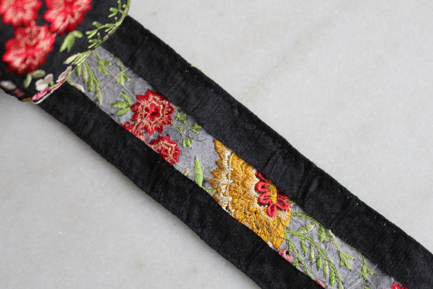 Flower Garden ( Black × Yellow - 224292304 )