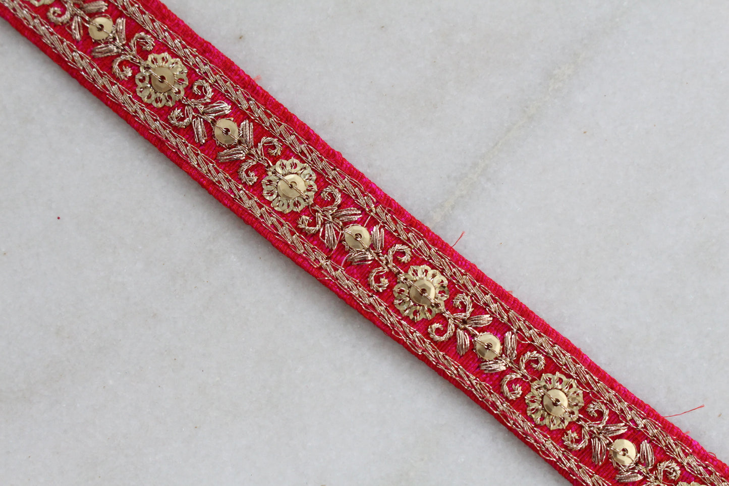 GOLD - Vivid Pink 2731110