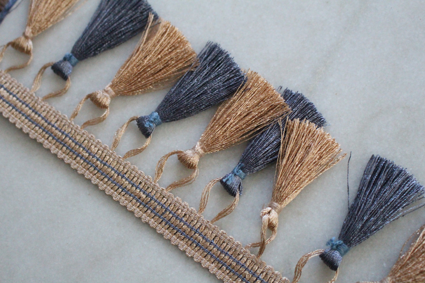 Unique Ribbons ( Tassels BB - 210262136 )