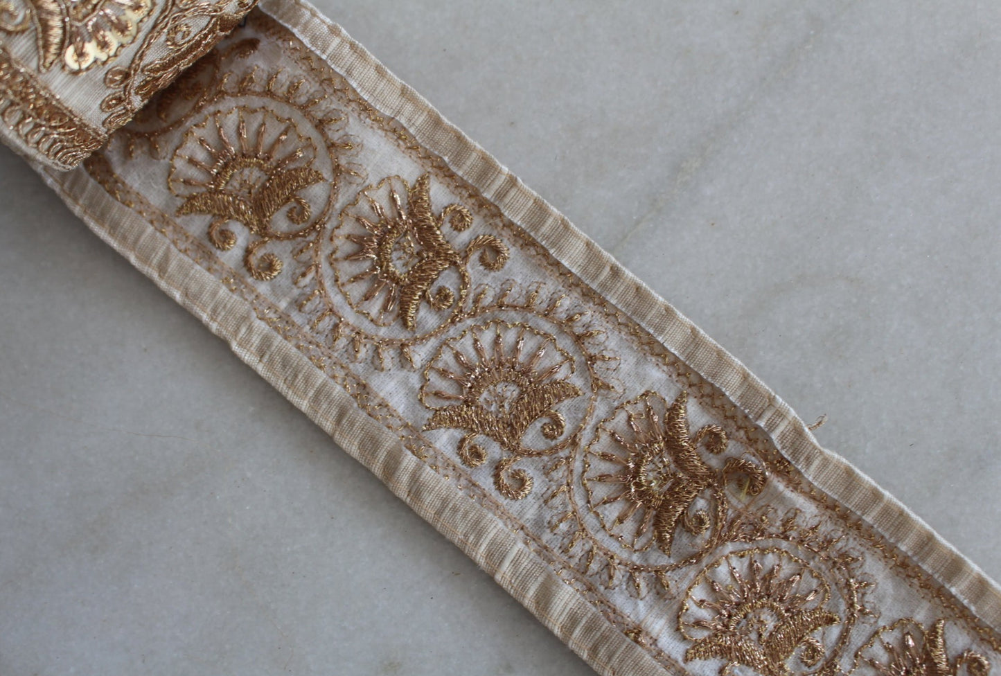 GOLD ( White - 29151258 )