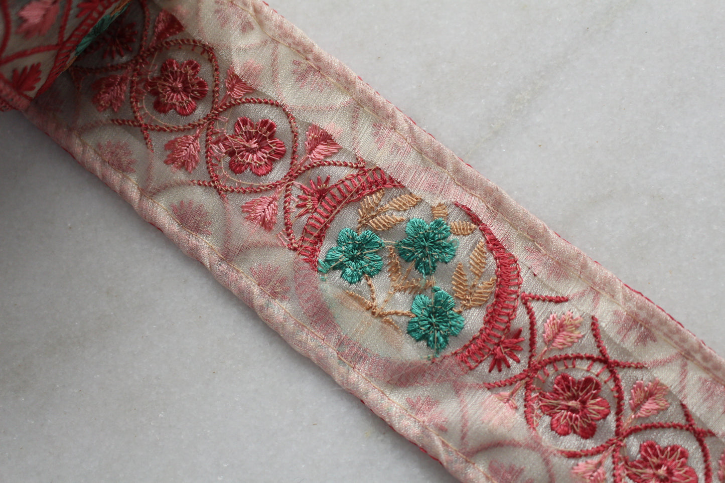 Flower Garden ( Circle Pink - 211191558 )