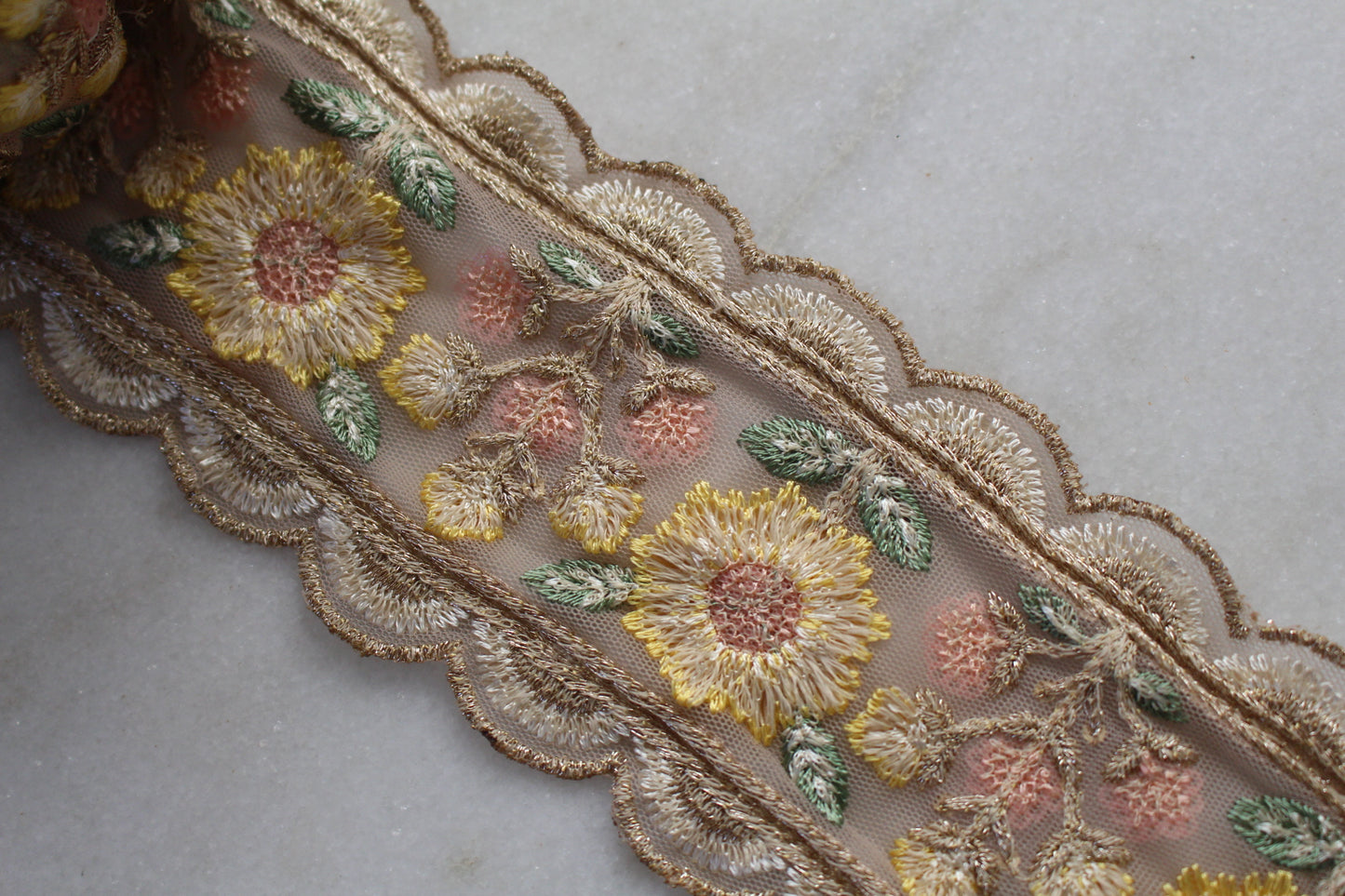 Flower Garden ( BS Arch Yellow - 211191537 )