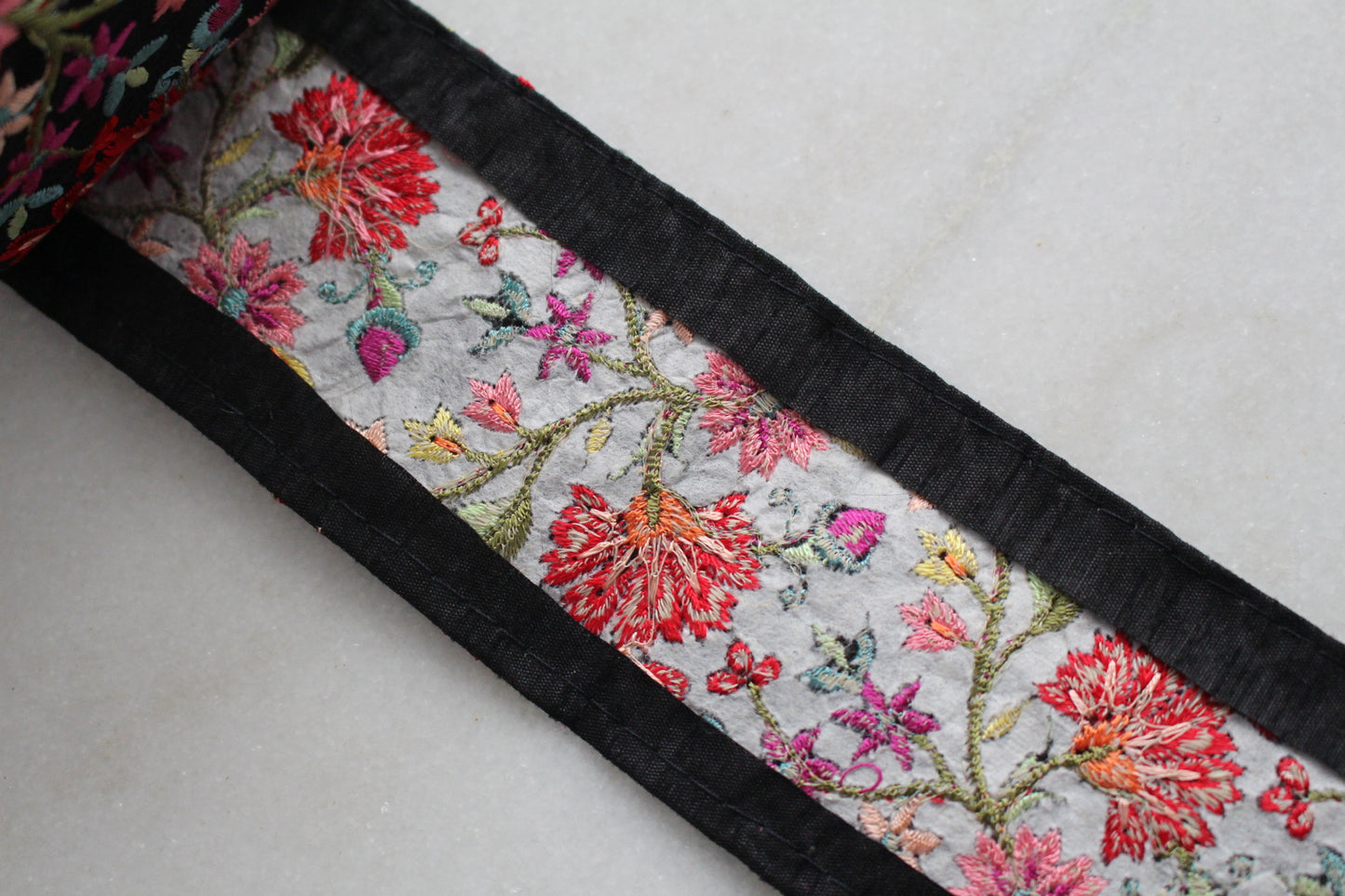 Flower Garden ( Black Red - 211191546 )