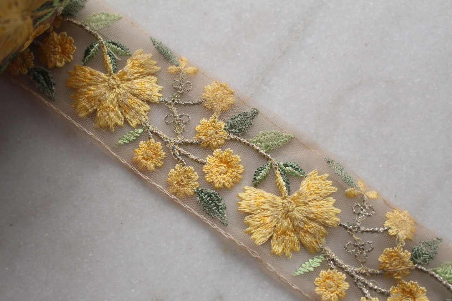 Flower Garden ( Yellow - 211191509 )