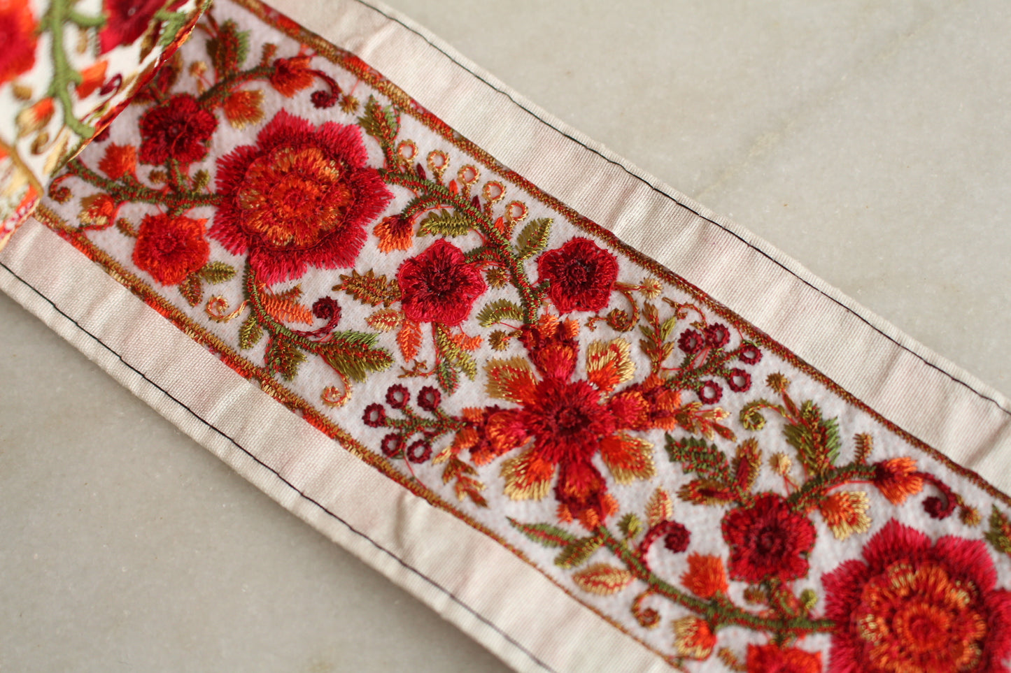 Flower Garden ( DS White Red - 212201709 )