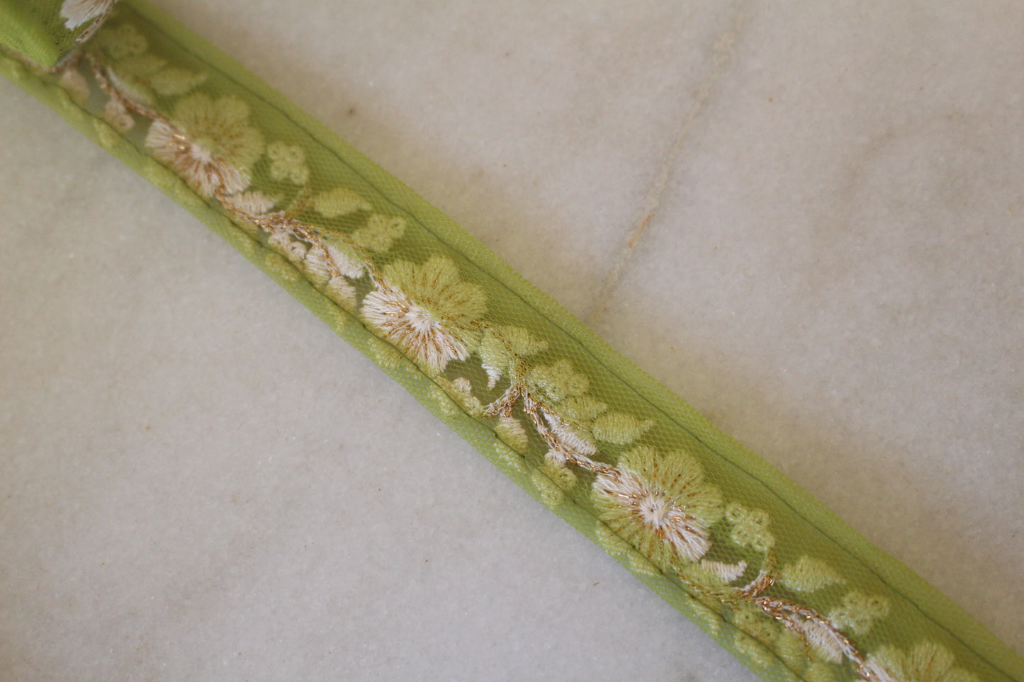 Flower ( Green - 302152341 )