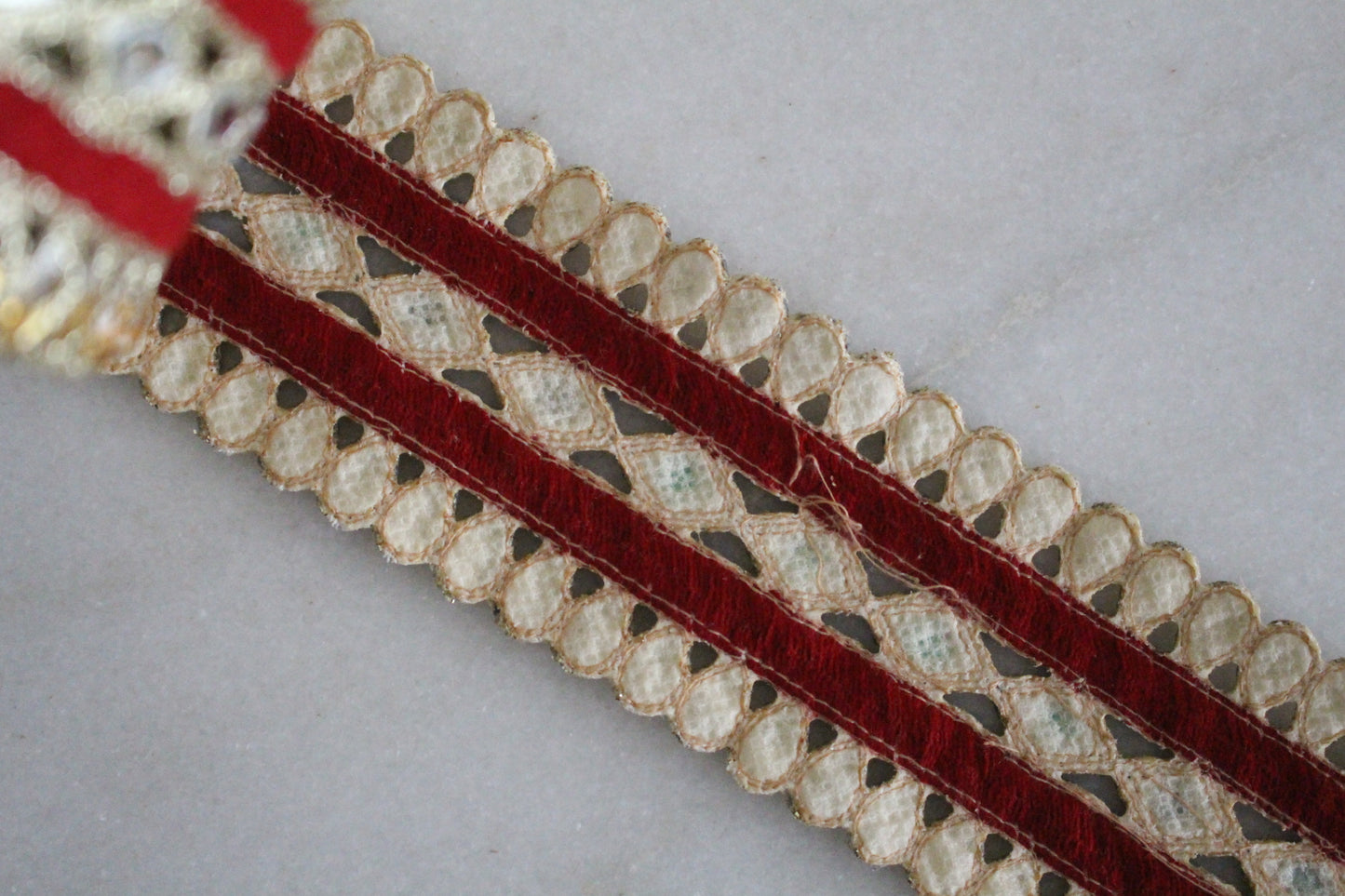 Unique Ribbon ( Gold Drop × Red - 1 )