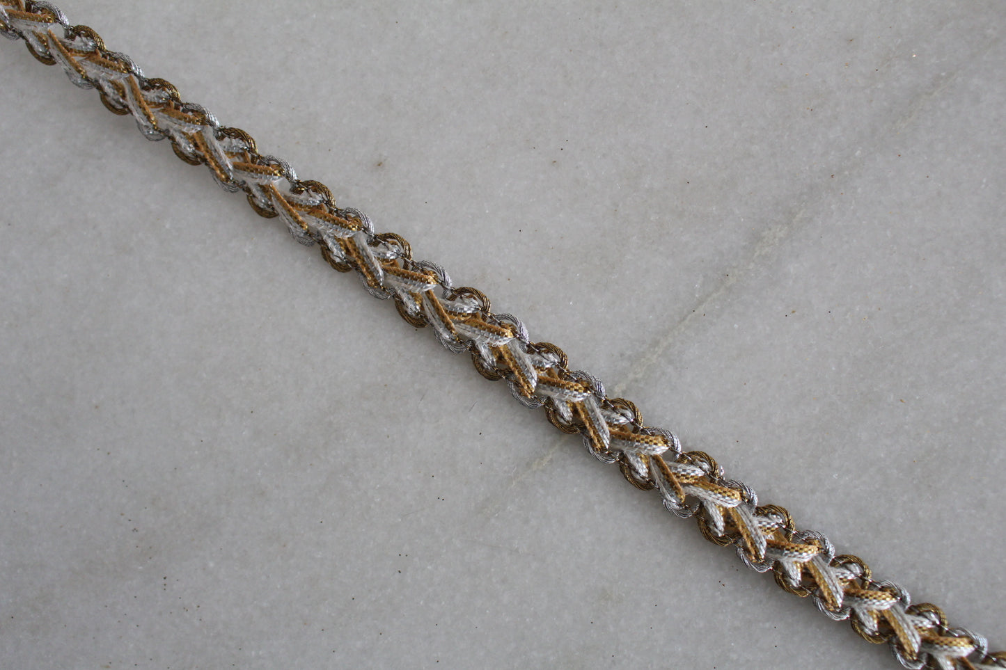 Unique ( Gold Silver - 2309271503 )