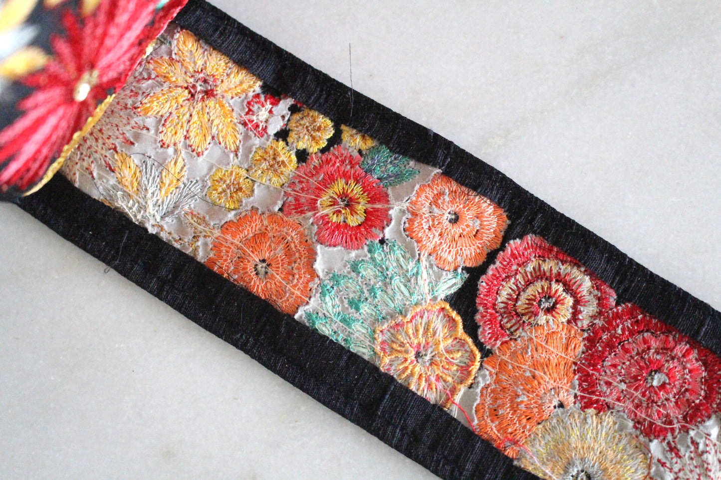 Flower Garden ( Black × Red Pink Flower - 11406 )