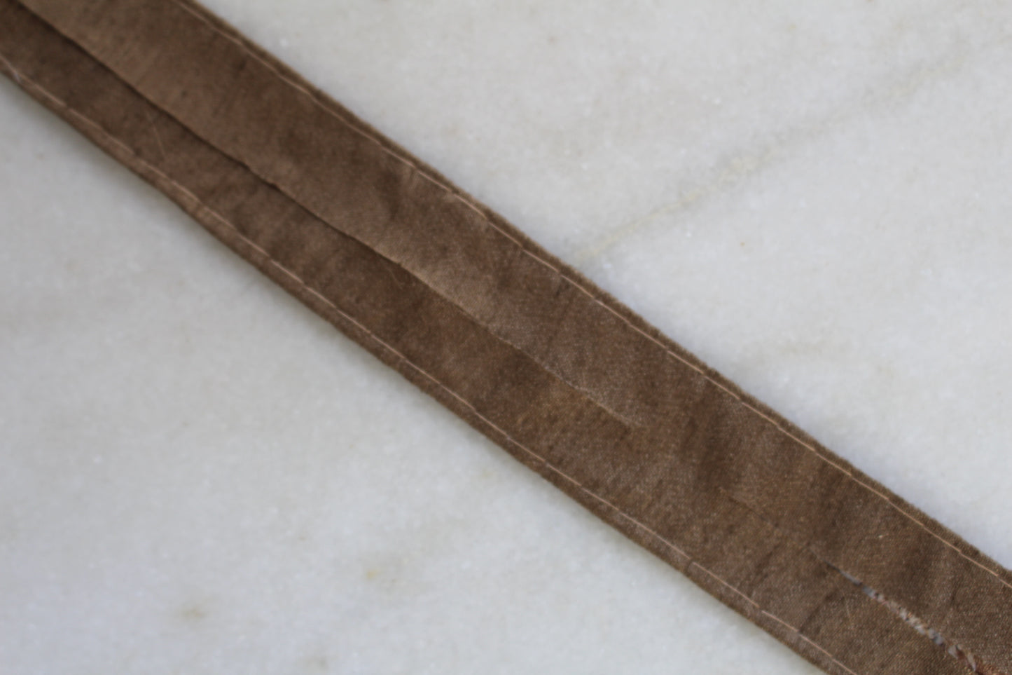 Flower  ( DBLF Brown 251281304 )