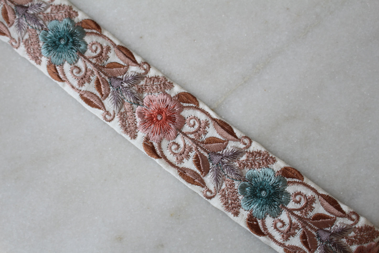 Flower Garden ( White OE 2504082041 )