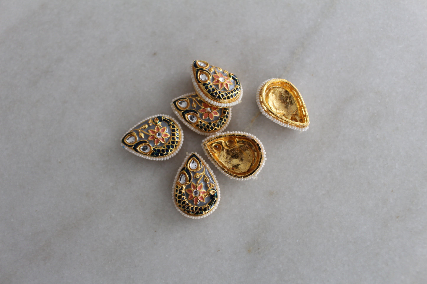 Buttons 66141415