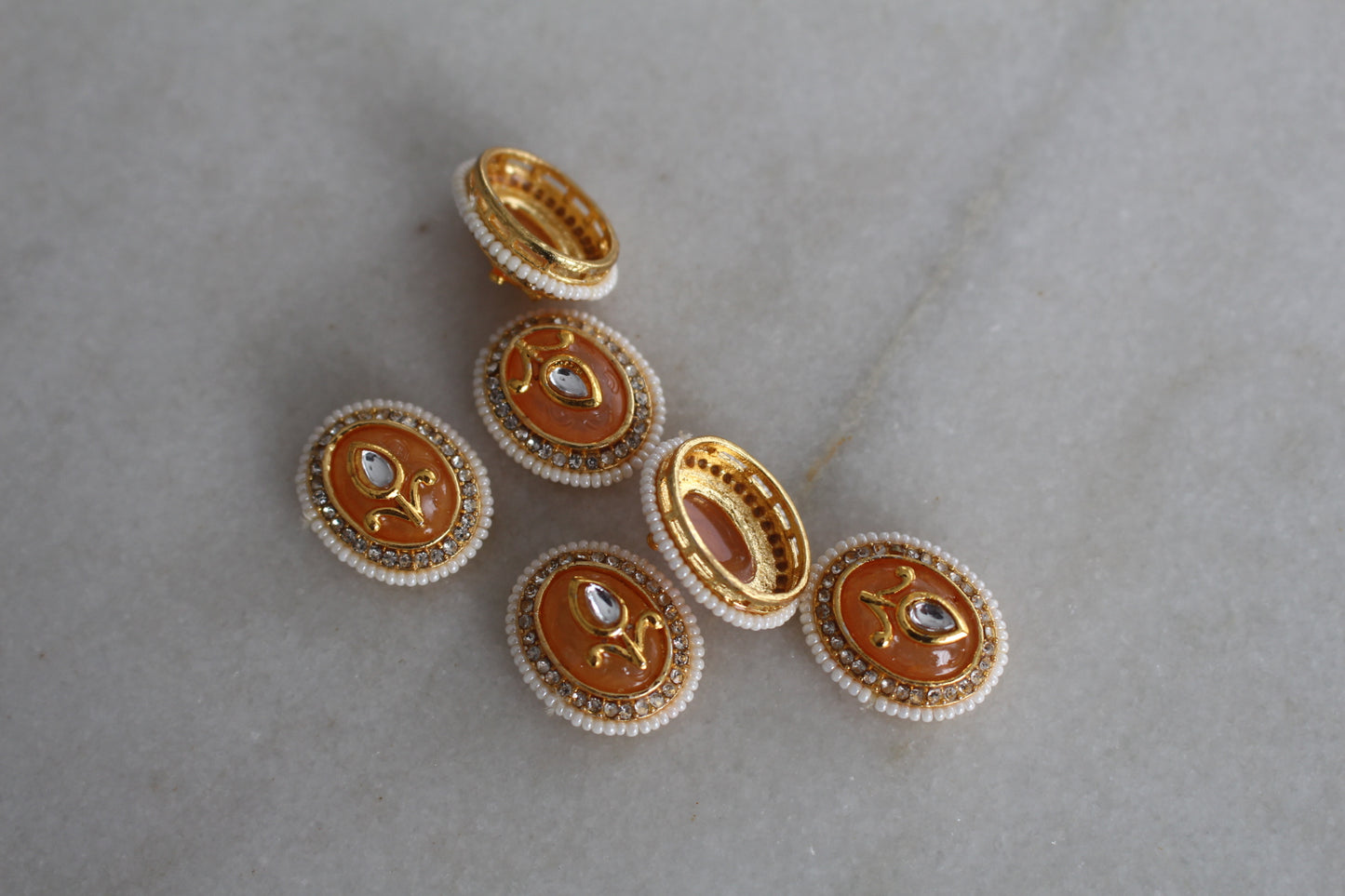 Buttons 66141317