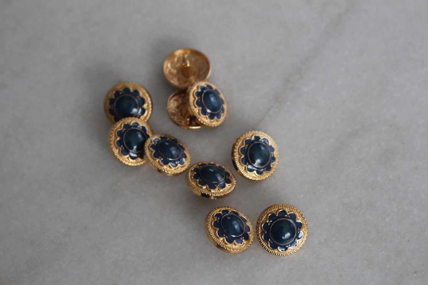 Buttons 66141443