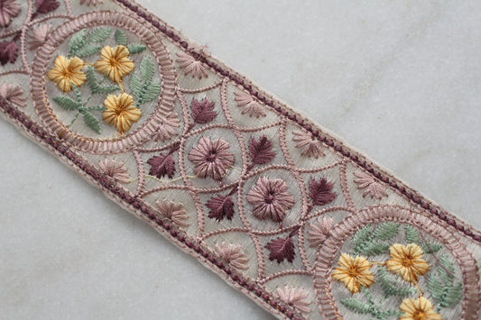 Flower Garden ( Circle Purple - 211191557 )